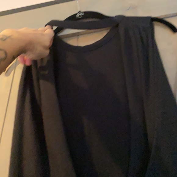 FEEPEOPLE MOVEMENT  blk open back tank SM / Med - Picture 10 of 13